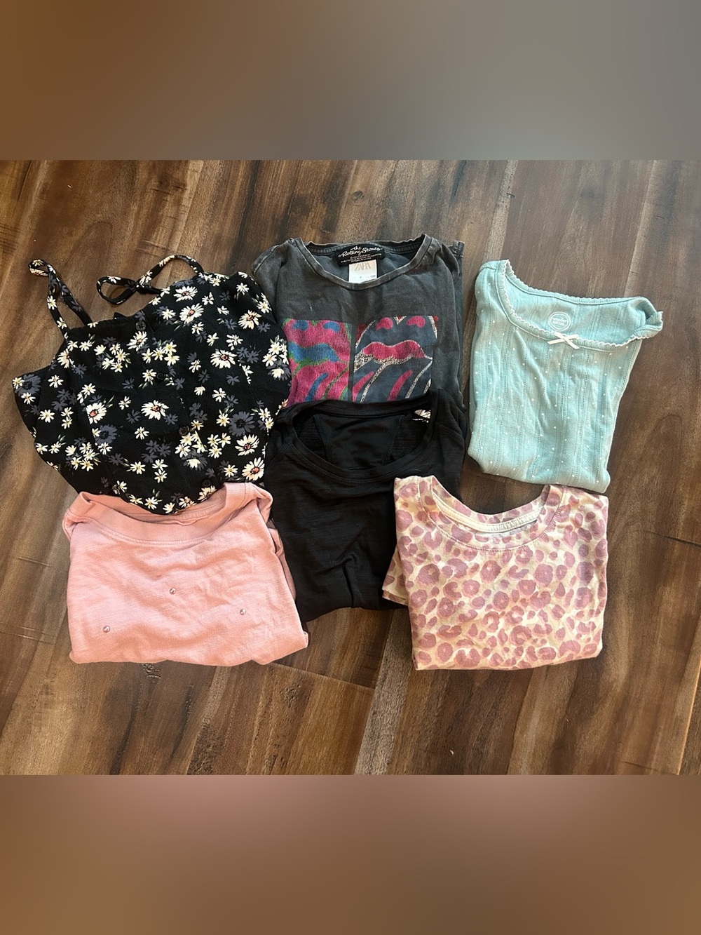 Multiple Girls Tops